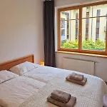 Apartment Marie Oldtown Self Check-in By Quarterstays